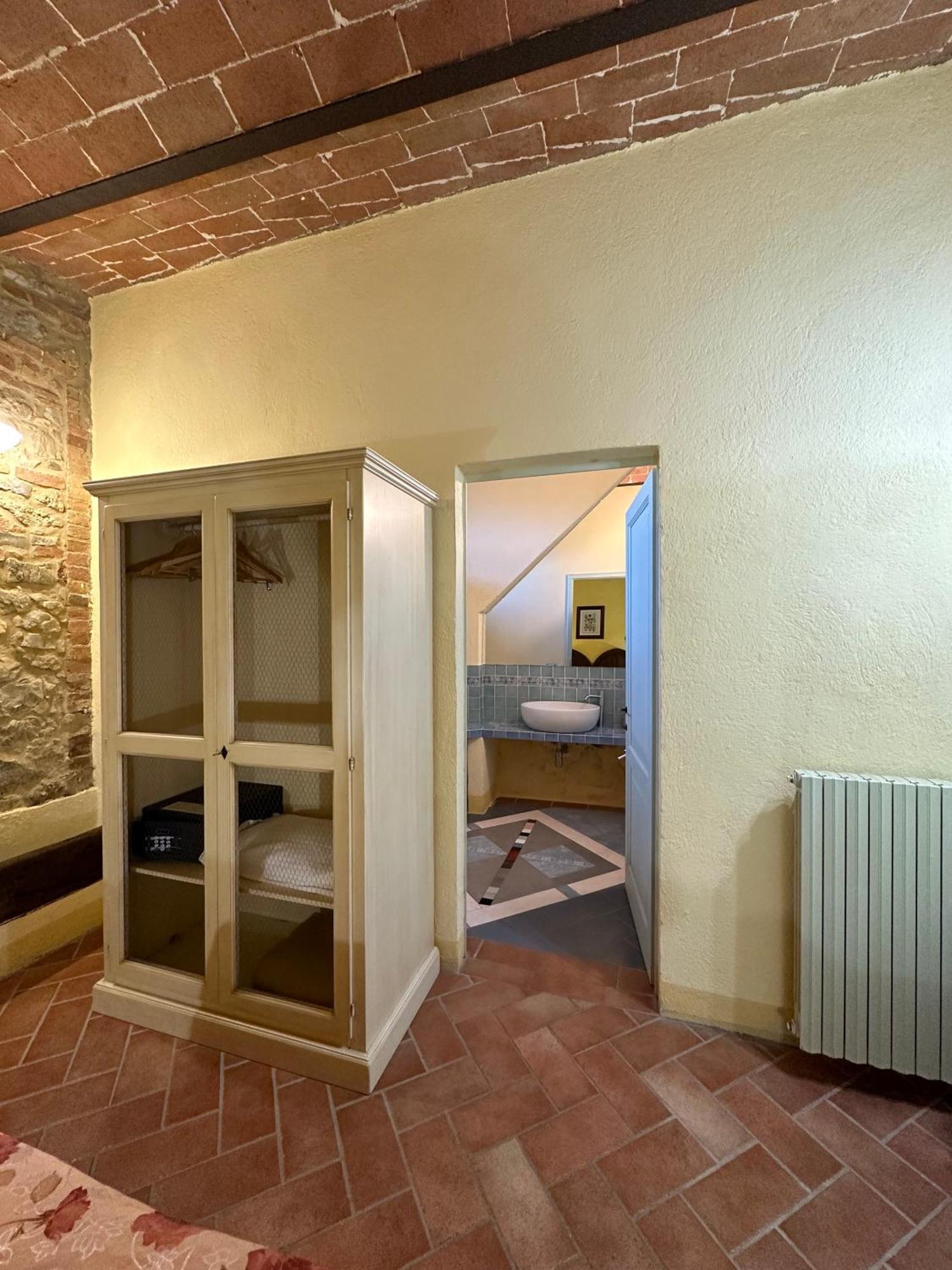 Borgo Tignano Apartment *