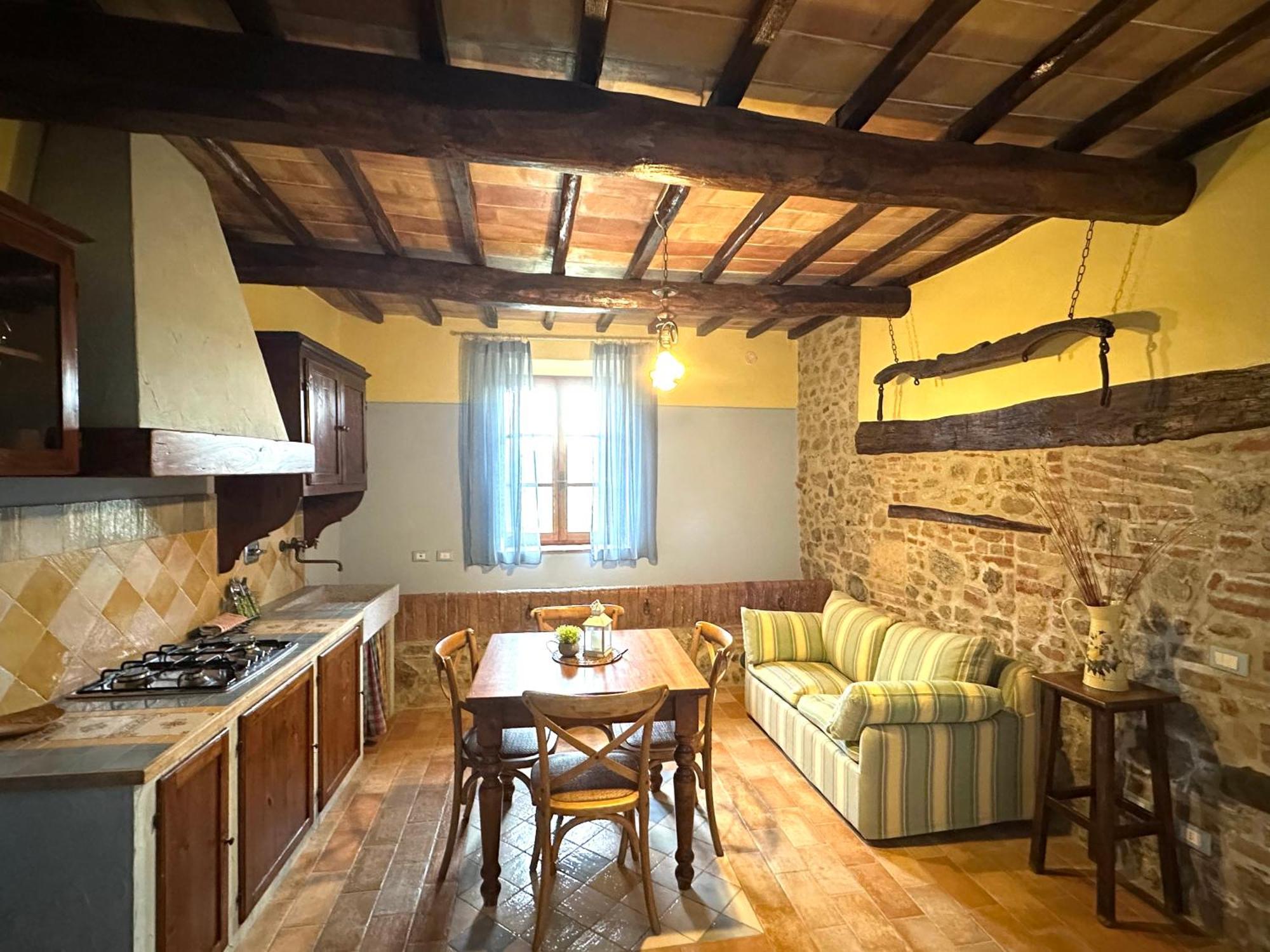Apartment Borgo Tignano Casole d'Elsa