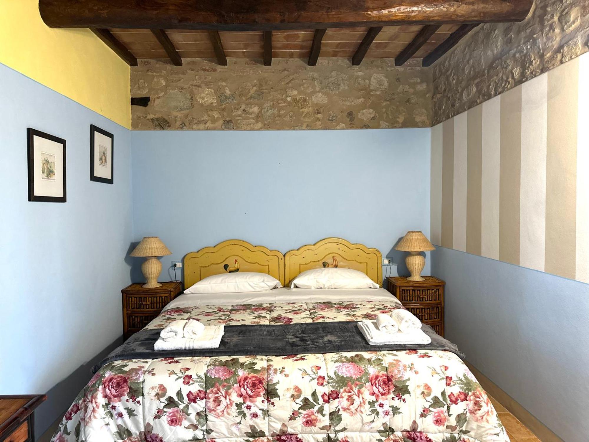 Apartment Borgo Tignano Casole d'Elsa