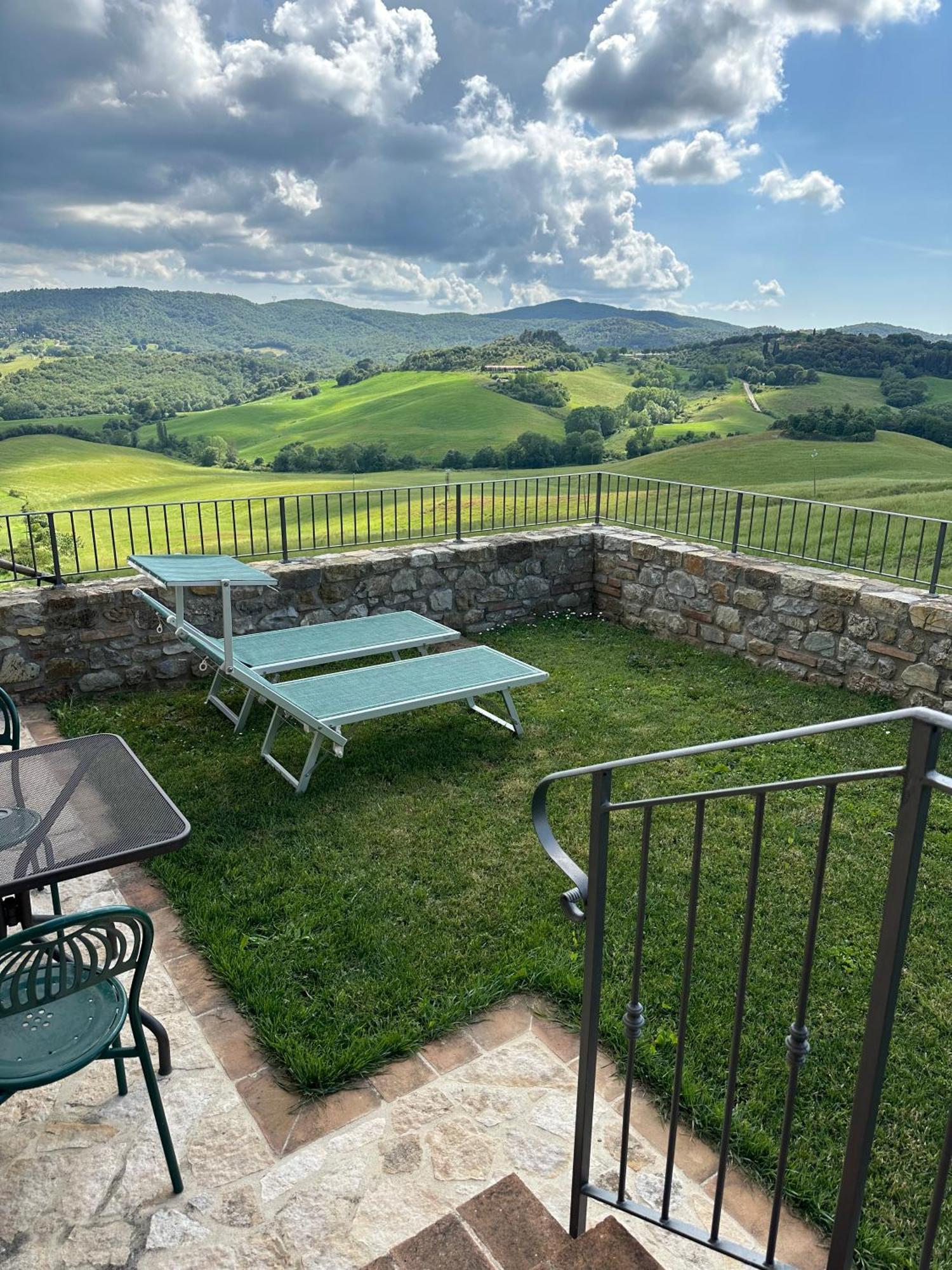 Apartment Borgo Tignano Casole d'Elsa