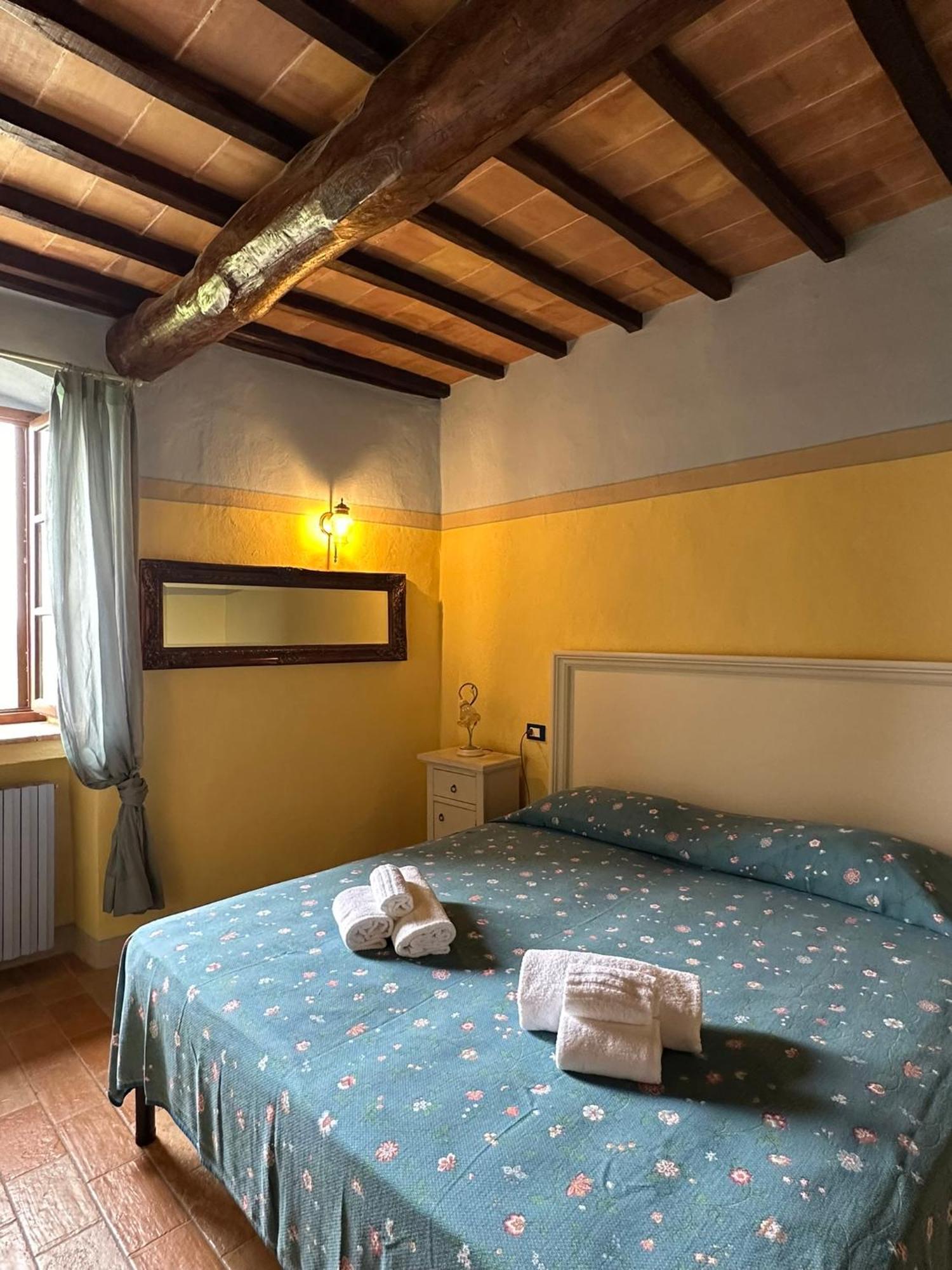 Borgo Tignano * Casole d'Elsa